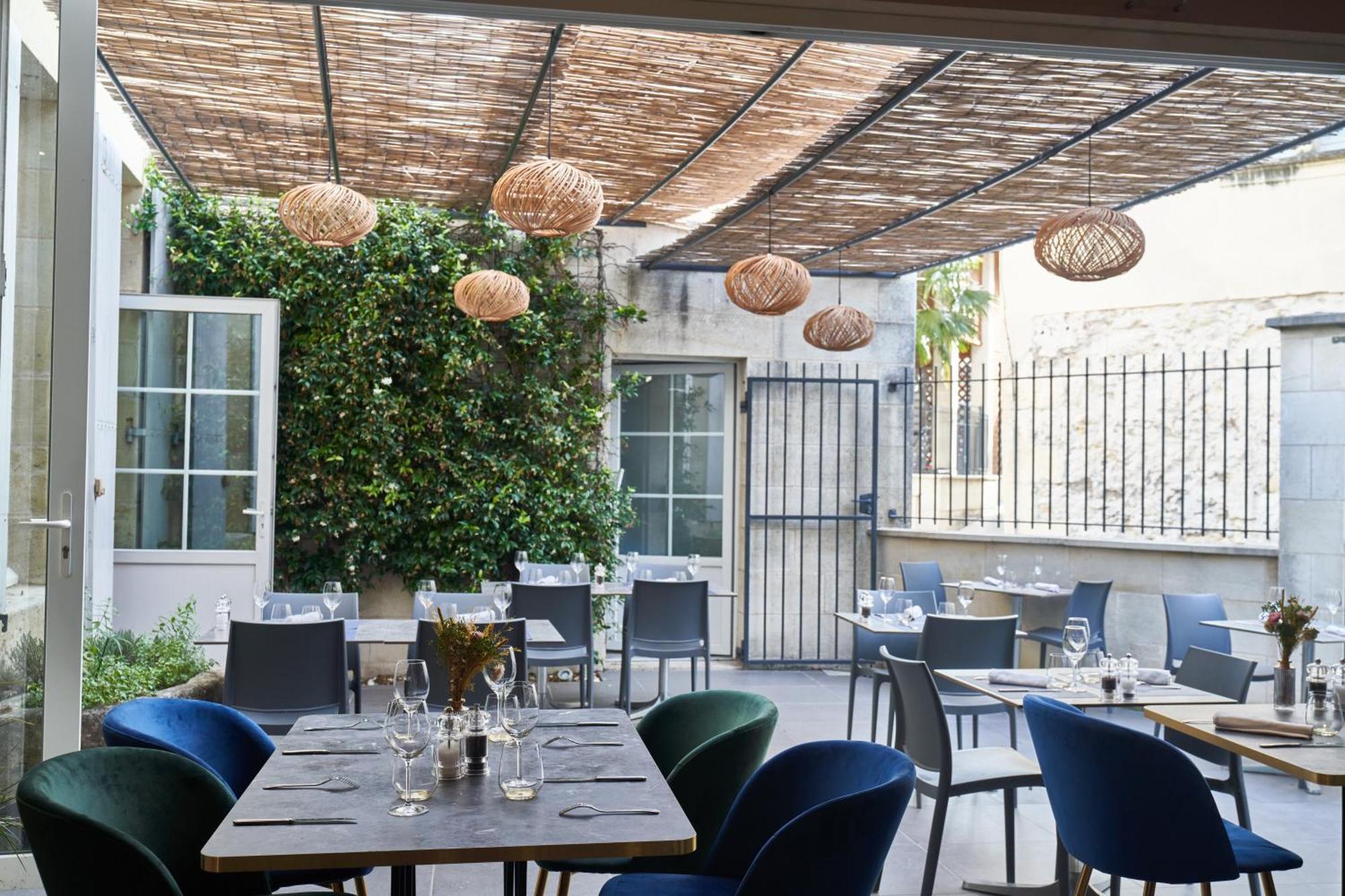 Logis Hotel De La Tour Либурн Экстерьер фото